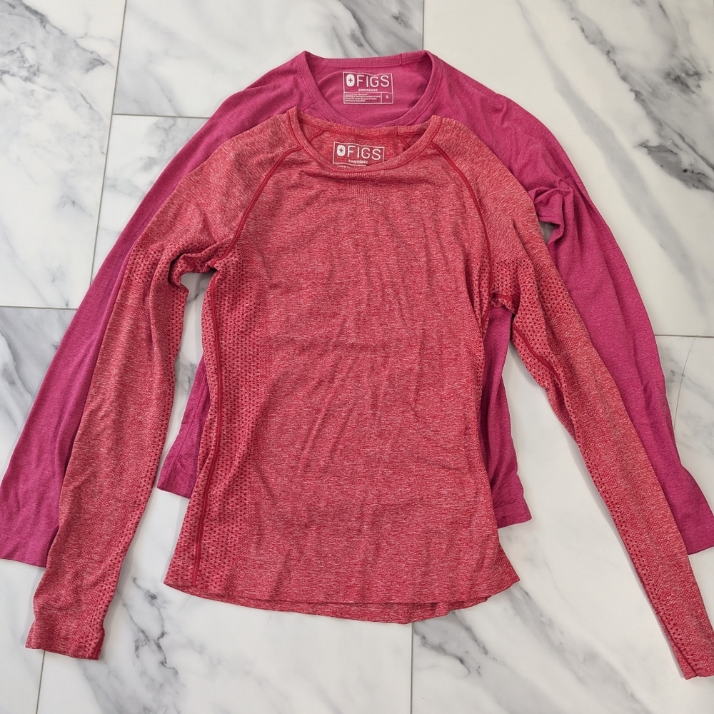 Figs Women's Vibrant Pink/Red Long Sleeve Under scrub Set Of 2.